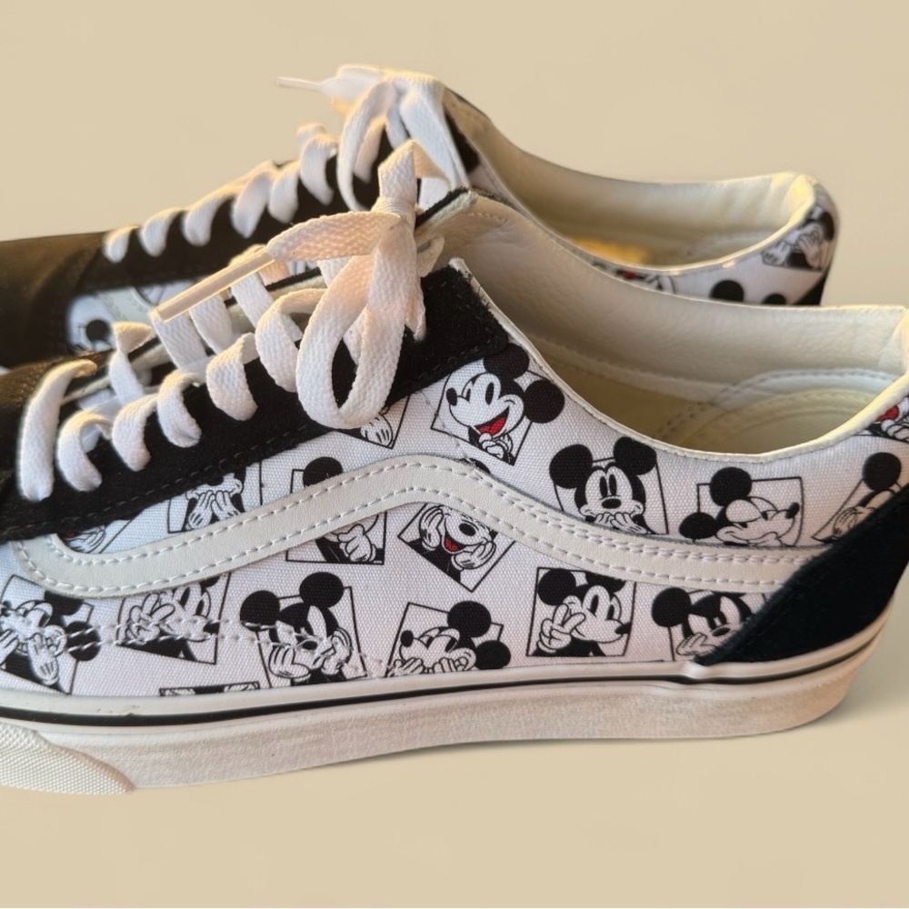 New Vans Men’s Old Skool Size 10 Many Faces of Mickey Mouse 100th Anniversary - Picture 2 of 11